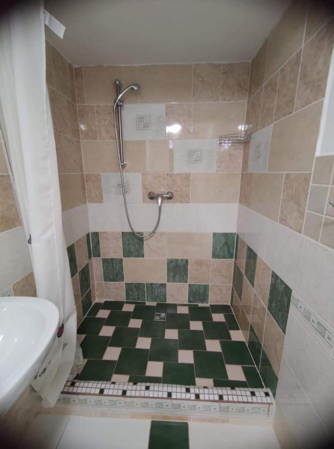 Cafe Nostalgie Ctyrluzkovy Apartman Krásná Lípa Bagian luar foto