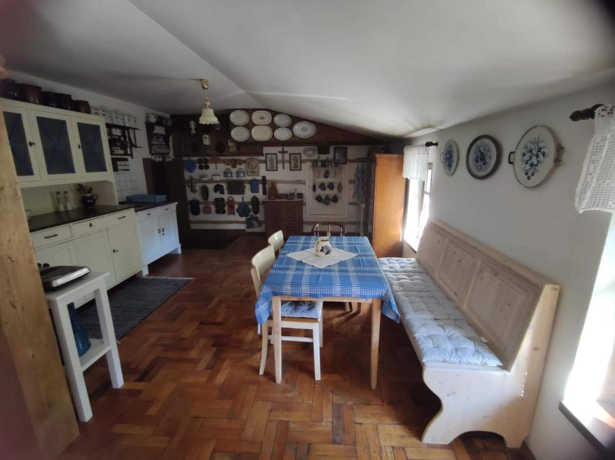 Cafe Nostalgie Ctyrluzkovy Apartman Krásná Lípa Bagian luar foto